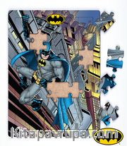 Batman - Batman Climbing to Building Ahşap Puzzle 35 Parça (KOP-BT034 -XXXV) Lisanslı Ürün  