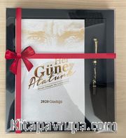 Her Güne Bir Atatürk (Tükenmez Kalemli Set)