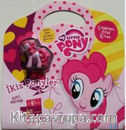 My Little Pony İkiz Ponyler Çıkartmalı Öykü Kitabı