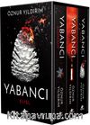 Yabancı Serisi Kutulu Özel Set (3 Kitap) (Karton Kapak)