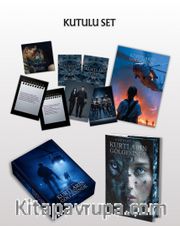 Kurtların Gölgesinde (Ciltli Kutulu)