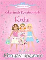 Çıkartmalı Kıyafetleriyle Kızlar