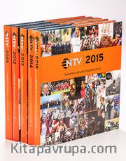 Almanak Seti (5 Kitap) <br /> Türkiye'de ve Dünyada Fotoğraflarla Beş Yıl
