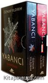 Yabancı Kutulu Özel Set (2 Kitap) (Ciltsiz)