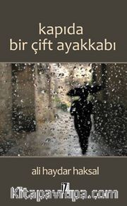 Kapıda Bir Çift Ayakkabı