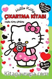 Hello Kitty Çiftlikte Çıkartma Kitabı